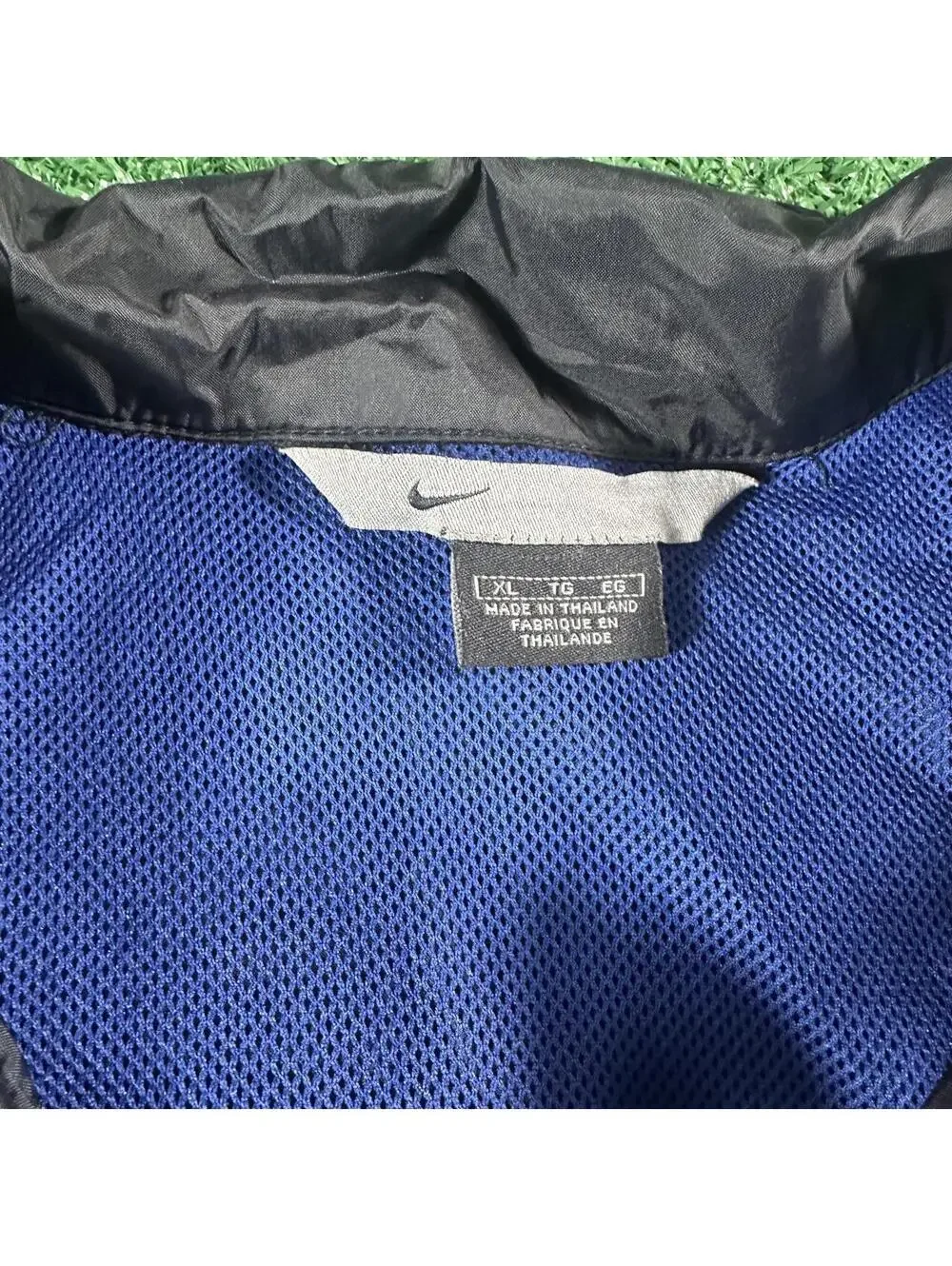 Retro vintage y2k Nike silver tag black windbreaker jacket coat full zip XL